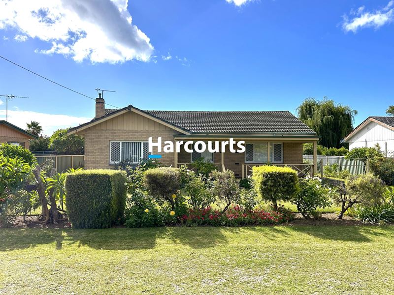 25 Simon Street, West Busselton WA 6280