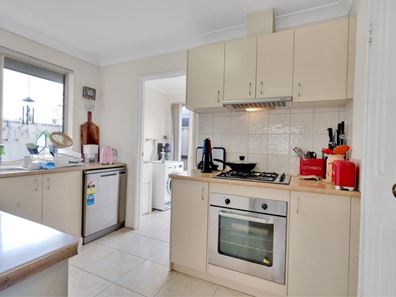 4/81 Ivanhoe Street, Morley WA 6062