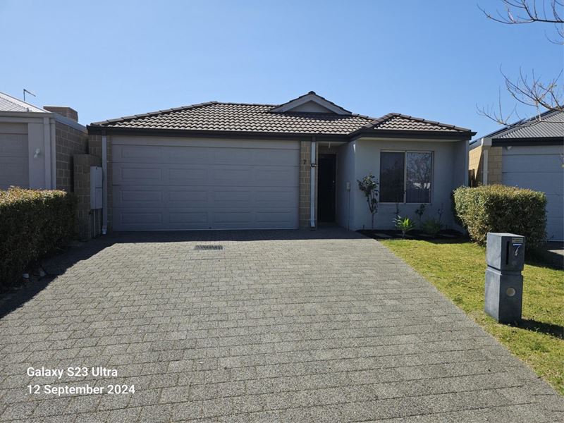 7 Gahnia Street, Piara Waters WA 6112