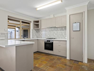 4 Fradelos Place, Usher WA 6230