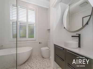 48 Harvest Road, North Fremantle WA 6159