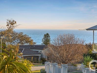 21 Aruma Way, City Beach WA 6015