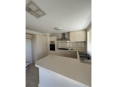 Unit 2/2 Vaughan St, Dianella WA 6059