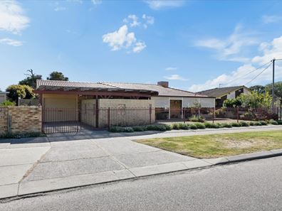 21 Gascoyne Drive, Gosnells WA 6110