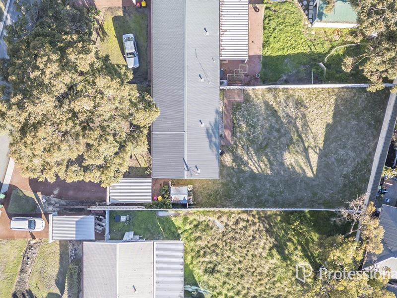 33 Rochford Way, Girrawheen WA 6064