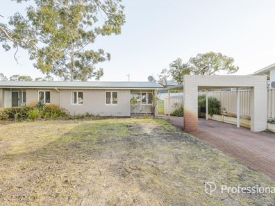 33 Rochford Way, Girrawheen WA 6064