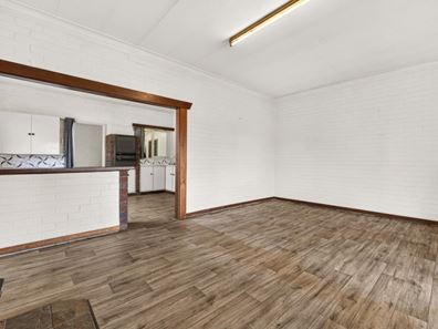 8 Earl Street, Wannanup WA 6210