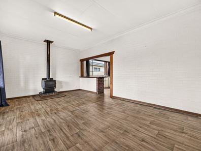 8 Earl Street, Wannanup WA 6210