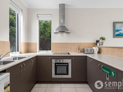 29/2 Robertson Road, Ledge Point WA 6043