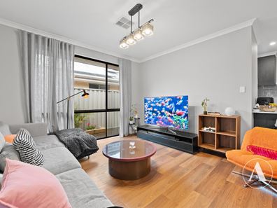 5 Calvera Gardens, Piara Waters WA 6112