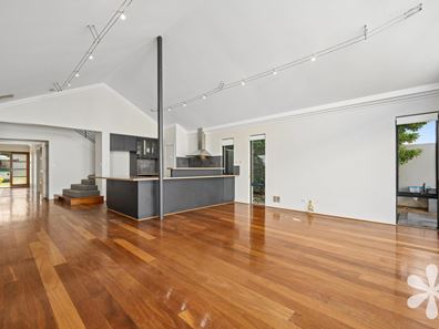 19 Gentilli Way, Salter Point WA 6152