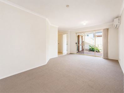 2/2 Raleigh Road, Bayswater WA 6053