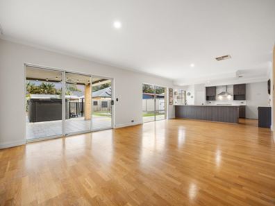 2A Warrender Heights, Secret Harbour WA 6173