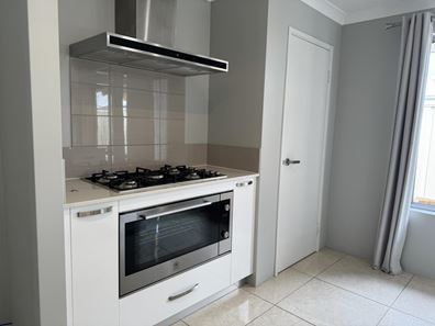 3 Fairy Way, Dudley Park WA 6210