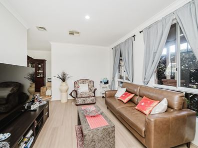 39 Cassia Way, Morley WA 6062