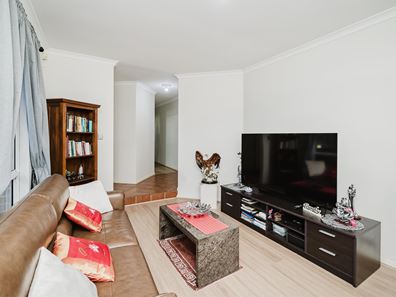 39 Cassia Way, Morley WA 6062