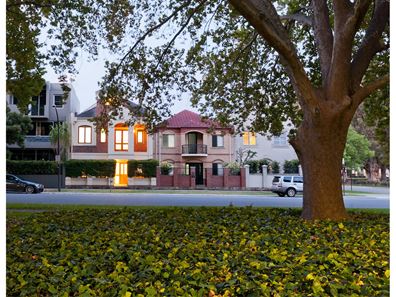 24 Broome Street, Highgate WA 6003