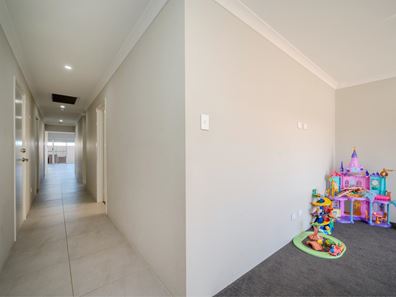 9 Lexicon Road, Yanchep WA 6035