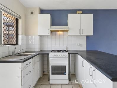 1A/305 Harborne Street, Glendalough WA 6016