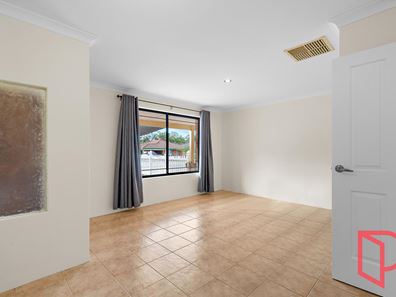 17 Brown Crescent, Seville Grove WA 6112