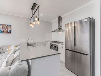 10 Everglades Avenue, Brabham WA 6055