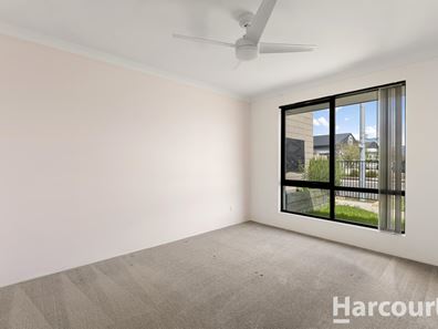 101 Dragonfly Boulevard, Lakelands WA 6180