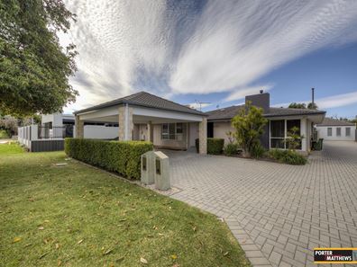 291 Robinson Ave, Cloverdale WA 6105