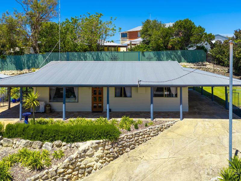 3 Yalgorup Court, Preston Beach WA 6215