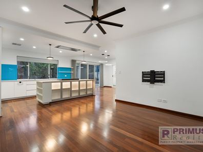 32 Wyndham Street, St James WA 6102