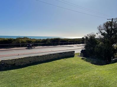 122 West Coast Dr, Sorrento WA 6020