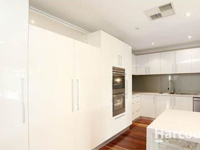 7 Armytage Way, Hillarys WA 6025