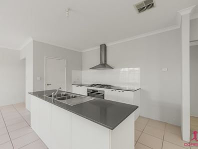 26 Tambrey Ave, Golden Bay WA 6174