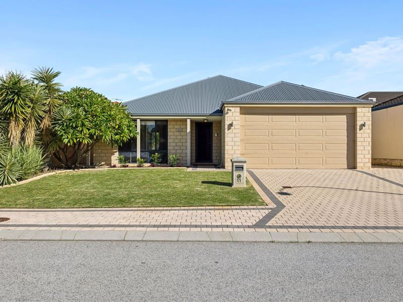 11 Birmingham Way, Darch WA 6065