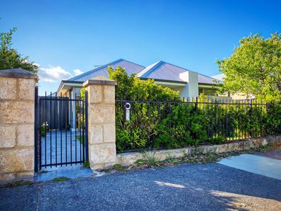 63 St Michaels Parkway, Dunsborough WA 6281