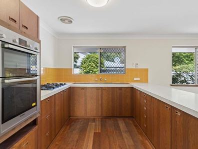13 Banksiadale Road, Dwellingup WA 6213