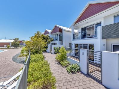 17/5 Bower Drive, Erskine WA 6210