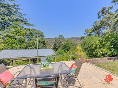 18 Croyden Road, Roleystone WA 6111