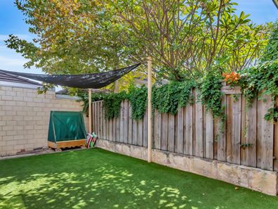 18a Leverburgh Street, Ardross WA 6153