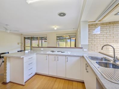 24 Fraser Way, Padbury WA 6025