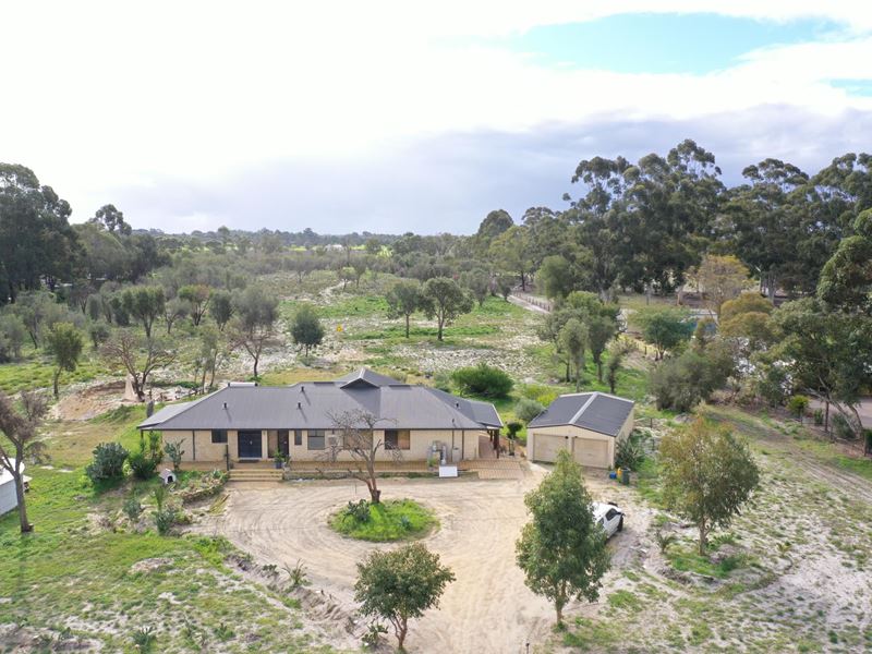 603 Orton Road, Oakford WA 6121