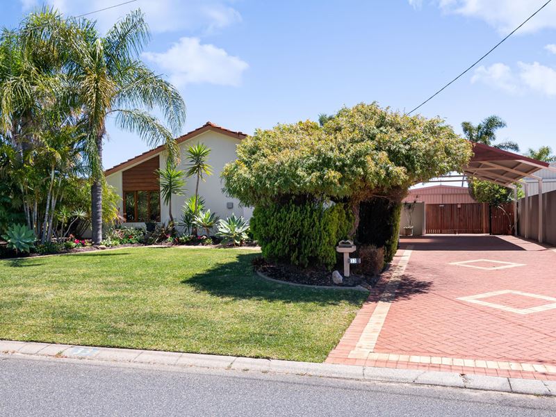 33 Landsborough Way, Padbury WA 6025