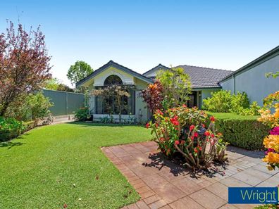 6 Lombardy Street, Woodlands WA 6018