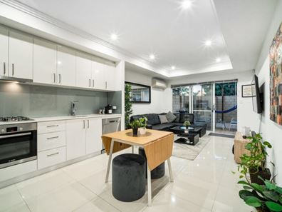 2/7 Swanston Street, Yokine WA 6060