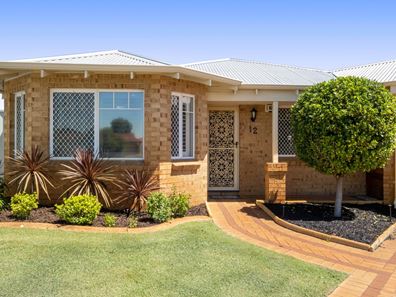 12 Rawlinna Heights, Ballajura WA 6066