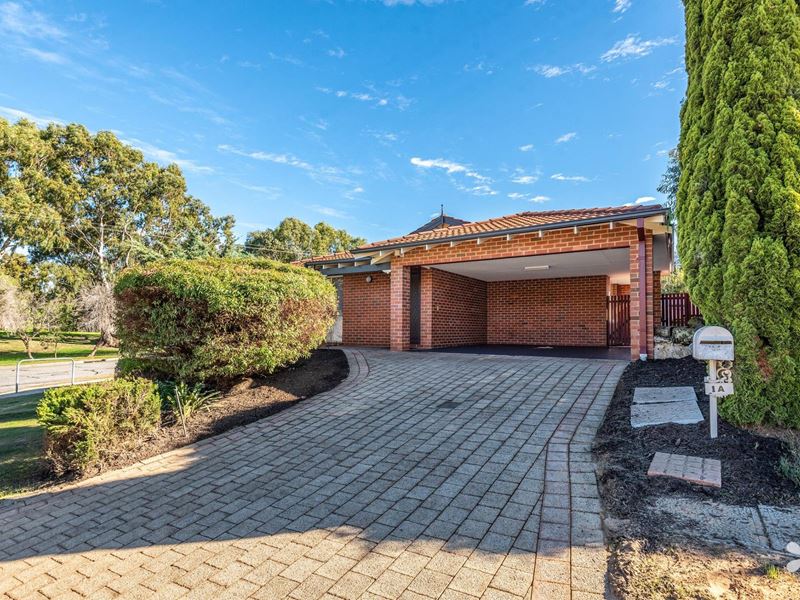 1A Cluelow Rise, Leeming WA 6149