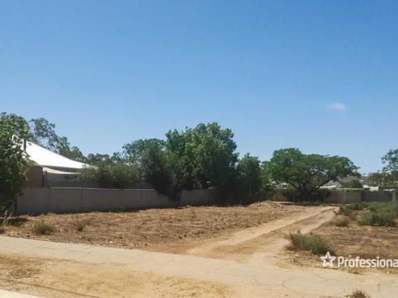12 Gamenya Avenue, Merredin