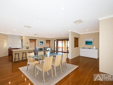 26 Kingsland Loop, Canning Vale WA 6155