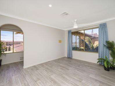 30/7 Harman Road, Sorrento WA 6020