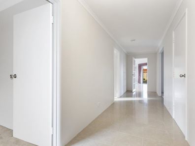 13 Kyle Way, Canning Vale WA 6155