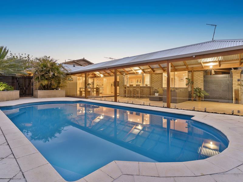 60 Cressbrook Way, Carine